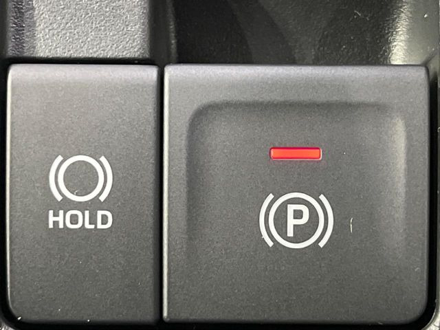 �y�I�[�g�u���[�L�z�[���h�z�M���҂���a�؂Œ�Ԏ��Ƀu���[�L���瑫�𗣂��Ă��A��~��Ԃ�ێ����Ă���܂��B�O�i����Ƃ��̓A�N�Z���𓥂߂Ύ����ŉ��������̂ň��S��X���^�]���y�ɂȂ�܂���