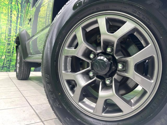 �y����15�C���`�A���~�z�C�[���z�O�ςɃ}�b�`���������A���~�z�C�[���𑕒����Ă���܂��B�e��ЊO�A���~�z�C�[����A�X�^�b�h���X�^�C�����戵�����Ă���܂��B���񂲑��k����������