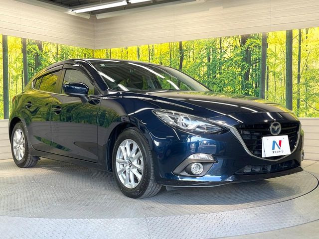 高透明度のガラス皮膜で撥水はもちろん、上質なツヤ・光沢を実現。紫外線や酸性雨から大切な愛車を保護し、色あせ・劣化を防止。「弾スプラッシュコート」、「弾プリミッサコート」からお選びいただけます。