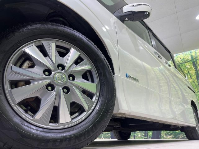 �y����16�C���`�A���~�z�C�[���z�O�ςɃ}�b�`���������A���~�z�C�[���𑕒����Ă���܂��B�e��ЊO�A���~�z�C�[����A�X�^�b�h���X�^�C�����戵�����Ă���܂��B���񂲑��k����������