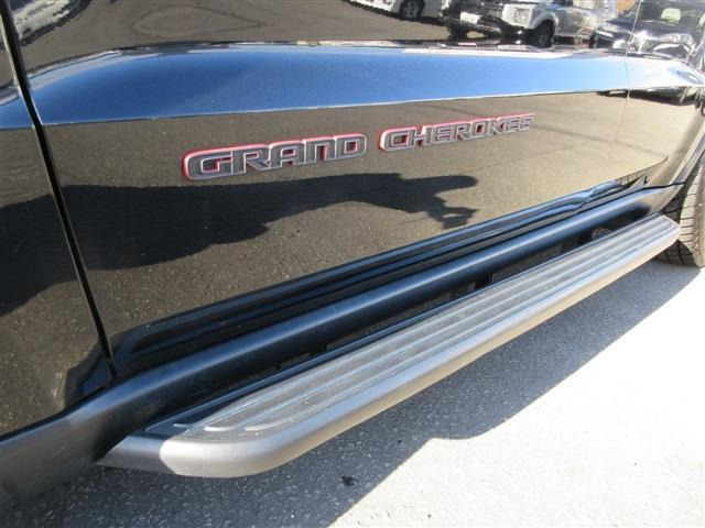 外装・内装の状態を詳しく知りたい方は直接ご来店をして現車確認をお願い致します。遠方の方でなかなか来店は難しい方という方はキズ・凹みの写真や車輌状態表をメールなどでご対応致します。