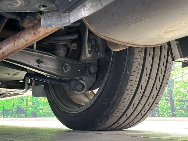 お車を安心してお乗りいただく為には、足回りの定期点検が欠かせません。サービスサポート(有償保証)では無料点検もご提供しており、安心のカーライフをお過ごしいただけるサポート体制が整っています。