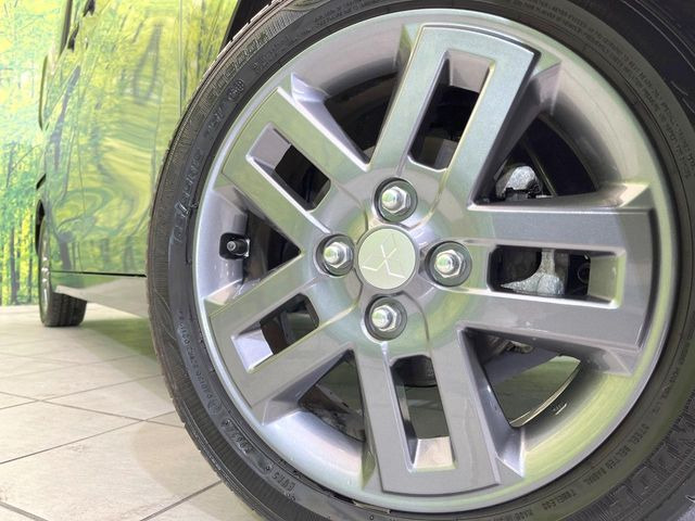 �y����15�C���`�A���~�z�C�[���z�O�ςɃ}�b�`���������A���~�z�C�[���𑕒����Ă���܂��B�e��ЊO�A���~�z�C�[����A�X�^�b�h���X�^�C�����戵�����Ă���܂��B���񂲑��k����������