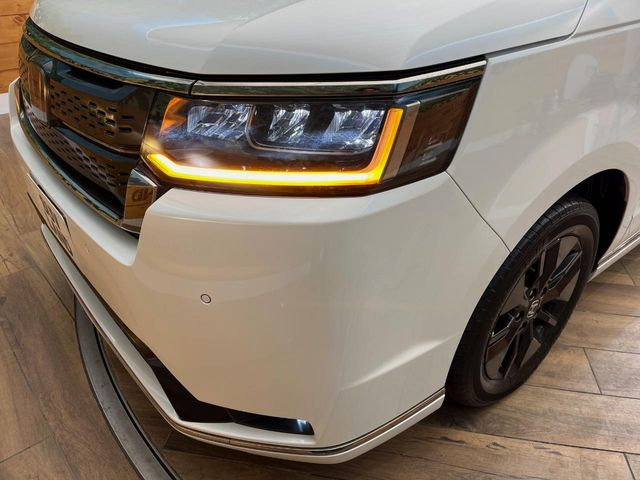 �yLED�w�b�h���C�g�z���V����ԑ��s�����ǍD�Ȏ��E���m�ۂ����S���ĉ^�]�ł��鍂�P�xLED�w�b�h���C�g�𑕔�!�_�����x�������A����d�͂��}�����Ă��܂��B