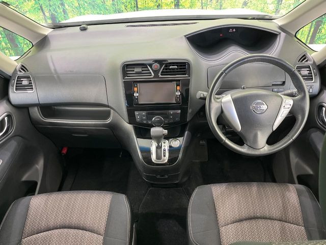 セレナ2.0 ハイウェイスター S-HYBRID アドバンスドセーフティパッケージ