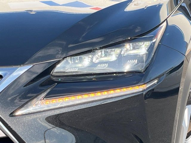 �y�V�[�P���V�����^�[�������v�t��LED�w�b�h���C�g�z�l�C�́w�����E�B���J�[�x�t����LED�w�b�h���C�g�𑕔��􍂋����͂������A�_�����͑��݊������Ղ�ő��Ԃ�����F������₷�����S�ł��B