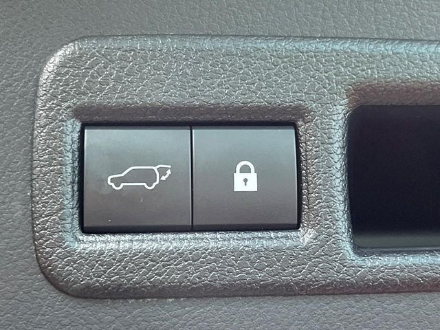 �y�p���[�o�b�N�h�A�z�X�}�[�g�L�[��^�]�Ȃ̃{�^�������������Ń��A�Q�[�g�������ŊJ���܂�!�ו��������Ă��鎞��A�����ʒu�ɂ���o�b�N�h�A��߂�ۂɕ֗��ȋ@�\�ł���