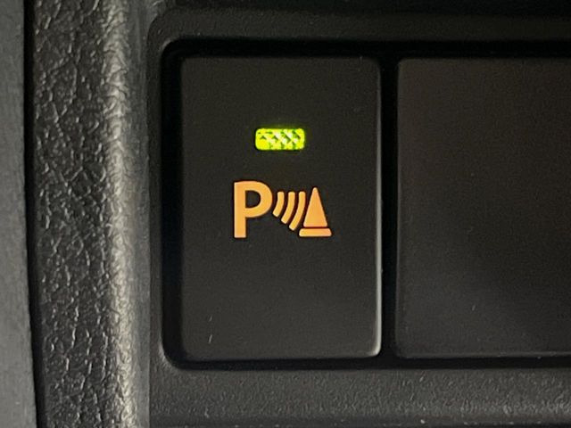 【コーナーセンサー】バンパーに付いたセンサーが障害物を検知!一定の距離に近づくとアラートで教えてくれます♪狭い駐車スペースや車庫入れ時も安心ですね☆