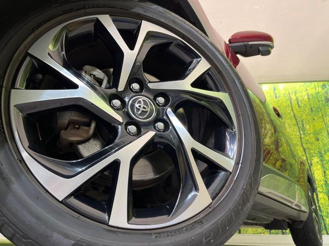 �y����18�C���`�A���~�z�C�[���z�O�ςɃ}�b�`���������A���~�z�C�[���𑕒����Ă���܂��B�e��ЊO�A���~�z�C�[����A�X�^�b�h���X�^�C�����戵�����Ă���܂��B���񂲑��k����������