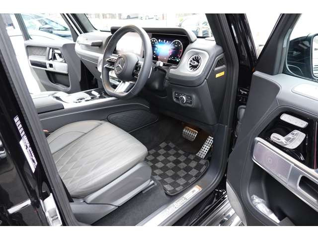 �y���[���`�G�f�B�V��������ԁz�i�b�p�[���U�[�_�b�V���{�[�h�E�u���b�N���b�J�[�s�A�m�u���b�N�C���e���A�p�l���B