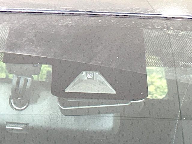 �y�v���N���b�V���Z�[�t�e�B�z�O���̎ԗ��������m���A�Փ˂������Ȏ��͌x��Œ��ӂ𑣂��A�u���[�L�𓥂ޗ͂��T�|�[�g�B�u���[�L�𓥂߂Ȃ������ꍇ�͏Փ˔�Q�y���u���[�L���쓮�A�Փˉ�����T�|�[�g���܂��B