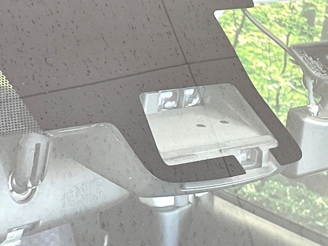 �y�v���N���b�V���Z�[�t�e�B�z�O���̎ԗ��������m���A�Փ˂������Ȏ��͌x��Œ��ӂ𑣂��A�u���[�L�𓥂ޗ͂��T�|�[�g�B�u���[�L�𓥂߂Ȃ������ꍇ�͏Փ˔�Q�y���u���[�L���쓮�A�Փˉ�����T�|�[�g���܂��B