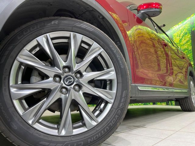 【純正19インチアルミホイール】外観にマッチした純正アルミホイールを装着しております。各種社外アルミホイールや、スタッドレスタイヤも取扱いしております。是非ご相談ください♪