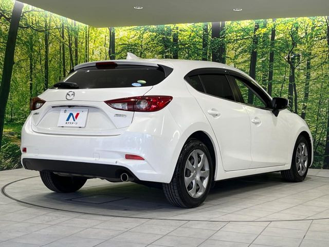 ☆全国のネクステージからお取り寄せが可能※!遠方の店舗に展示してあるクルマが気になる場合も、最寄りの店舗でご覧いただくことが可能です!是非私たちに要望をお聞かせください!※別途費用