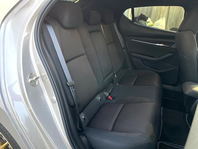 �㕔���Ȃ��C�ɂȂ�悤�ȃL�Y�E�����ւ��蓙�A�傫�ȃ_���[�W�͂Ȃ��A�ǍD�ȏ�Ԃł��B