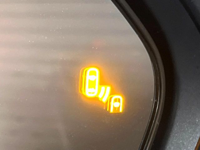 �y�u���C���h�X�|�b�g���j�^�[�z���s���A�h�A�~���[�̎��p�ɂȂ�₷���ӏ��Ɍ㑱�Ԃ��ڋ߂���ƃT�C�h�~���[�̃����Y�Ɍx����\��!�h���C�o�[�ɒ��ӊ��N�����Ă���܂��B