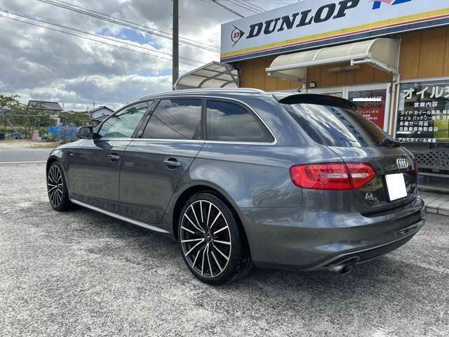 A42.0 TFSI Sラインパッケージ