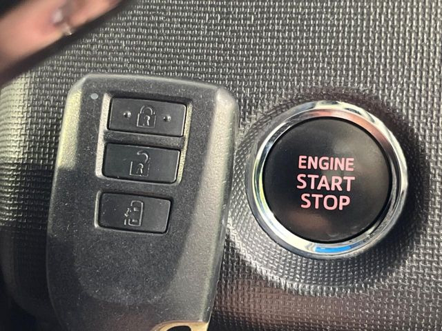 �y�X�}�[�g�L�[�z�J�o����|�P�b�g�ɓ��ꂽ�܂܂ł��h�A�̎{���E�������\�ȃX�}�[�g�L�[�𑕔��B�G���W���̃I���E�I�t�����J�M�����o���K�v����������Ƃ��Ă��֗��ł���