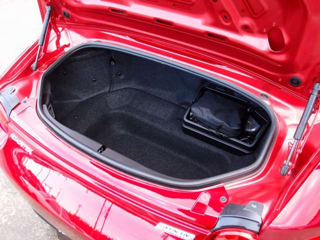 ���Ђ̓h�A�̃q���W����/�e�������/�t���A�}�b�g�ȂǁA�ׂ��ȏ����Y��ɃN���[�j���O�v���܂��B�V�Ԃ��낵���Ă̂悤�ȋP������ԗ������q�l�ɂ��[�Ԃ����Ē����܂��B�������̂��q�l�������S���Ă������������܂�