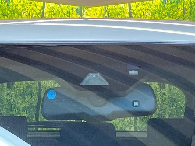 �y�v���N���b�V���Z�[�t�e�B�z�O���̎ԗ��������m���A�Փ˂������Ȏ��͌x��Œ��ӂ𑣂��A�u���[�L�𓥂ޗ͂��T�|�[�g�B�u���[�L�𓥂߂Ȃ������ꍇ�͏Փ˔�Q�y���u���[�L���쓮�A�Փˉ�����T�|�[�g���܂��B