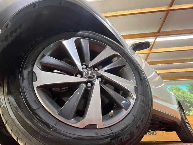 �y�����I�v�V����18�C���`�A���~�z�C�[���z�����I�v�V�����z�C�[���𑕒��B���s���\�̌���ɉ����A�O�ς����X�^�C���b�V���ɂȂ��Ă��܂��B