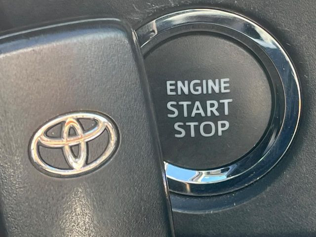 �y�X�}�[�g�L�[�z�J�o����|�P�b�g�ɓ��ꂽ�܂܂ł��h�A�̎{���E�������\�ȃX�}�[�g�L�[�𑕔��B�G���W���̃I���E�I�t�����J�M�����o���K�v����������Ƃ��Ă��֗��ł���