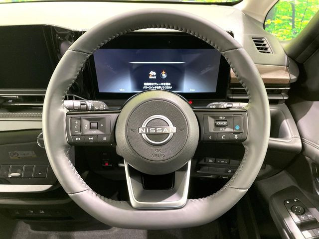 �y�����v�����X�e�A�����O�z�㎿�Ȋv���g�p���邱�ƂŁA��ɂ����������݂ƂĂ��^�]���₷���n���h���ł���