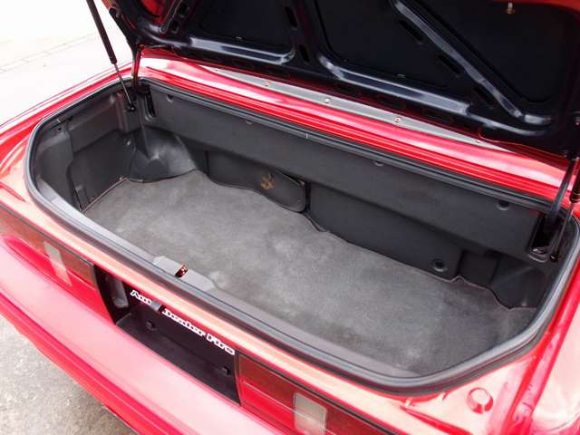 ���Ђ̓h�A�̃q���W����/�e�������/�t���A�}�b�g�ȂǁA�ׂ��ȏ����Y��ɃN���[�j���O�v���܂��B�V�Ԃ��낵���Ă̂悤�ȋP������ԗ������q�l�ɂ��[�Ԃ����Ē����܂��B�������̂��q�l�������S���Ă������������܂�