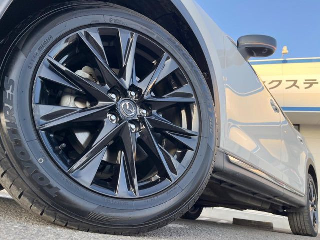 �y����19�C���`�A���~�z�C�[���z�O�ςɃ}�b�`���������A���~�z�C�[���𑕒����Ă���܂��B�e��ЊO�A���~�z�C�[����A�X�^�b�h���X�^�C�����戵�����Ă���܂��B���񂲑��k����������