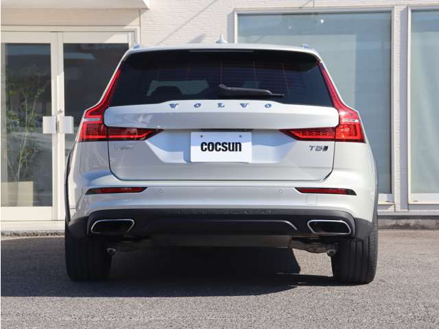 ���s�^�G���W���ɂ̓{���{�̔F�؂��擾����MOTUL�̍����I�C��SPECIFIC RBS0-2AE(0W-20)���g�p���܂��B