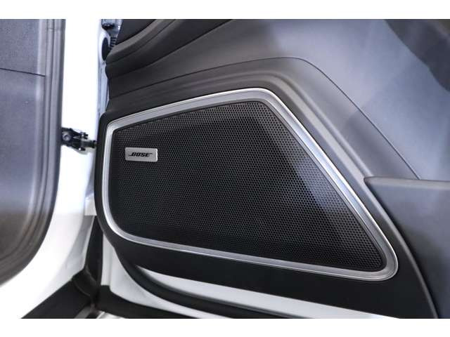 BOSEサウンドが装備されておりますので、上質な温室でよりドライブをお楽しみいただけます。