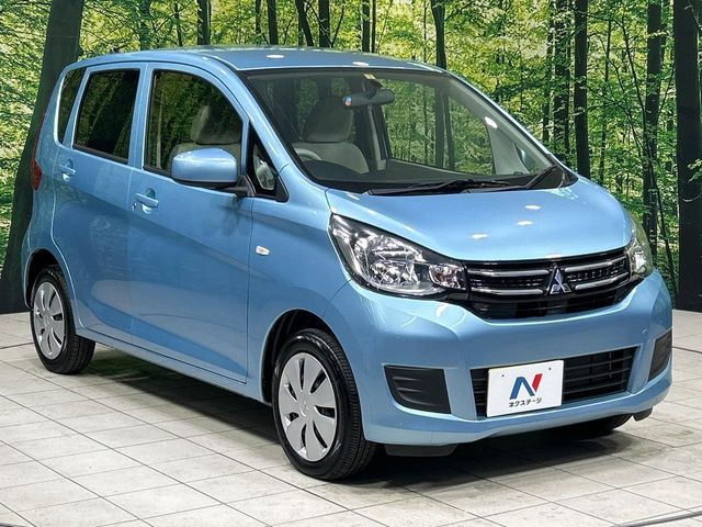 高透明度のガラス皮膜で撥水はもちろん、上質なツヤ・光沢を実現。紫外線や酸性雨から大切な愛車を保護し、色あせ・劣化を防止。「弾スプラッシュコート」、「弾プリミッサコート」からお選びいただけます。