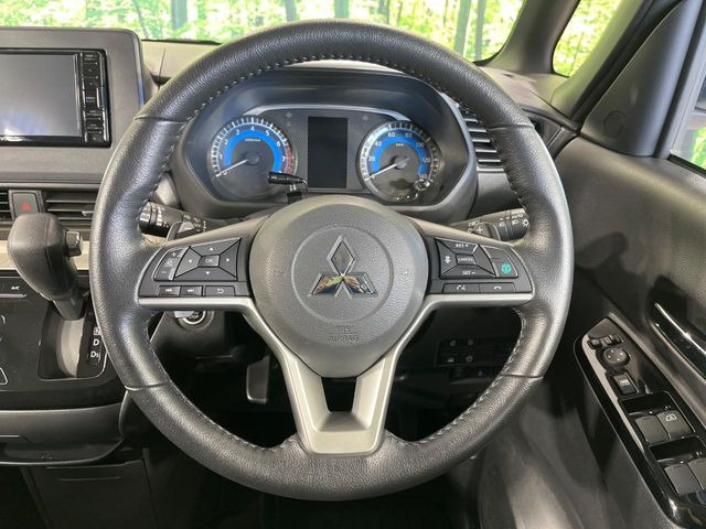 �y�����v�����X�e�A�����O�z�㎿�Ȋv���g�p���邱�ƂŁA��ɂ����������݂ƂĂ��^�]���₷���n���h���ł���