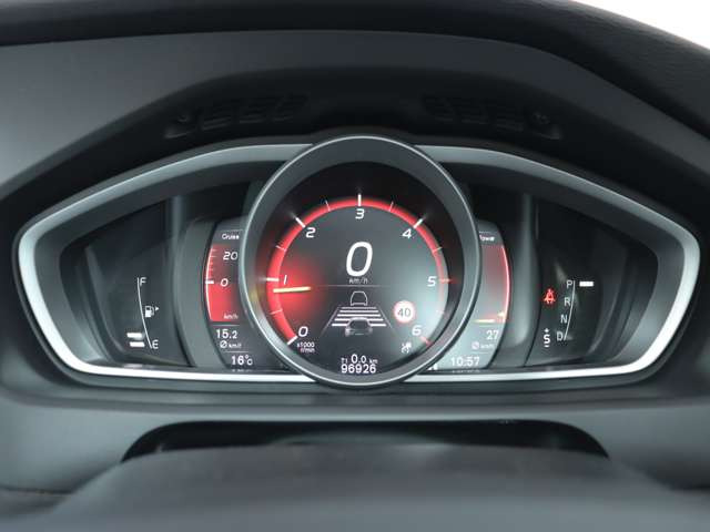 【ご納車後6ヶ月の無料点検】納車から半年経過した時点で再度お車の消耗具合を点検する事によって、不具合箇所の早期発見や今後のメンテナンスに関しての適切な助言をさせて頂く事が可能です。