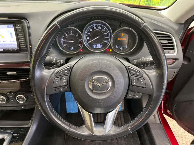 �y�X�}�[�g�u���[�L�T�|�[�g�z���s���ɑO���̎ԗ�����F�����A�Փ˂������Ȏ��͌x��ƃu���[�L�ŏՓˉ���Ɣ�Q�y�����A�V�X�g�B�����S�Ƀh���C�u�����y���݂��������܂��B