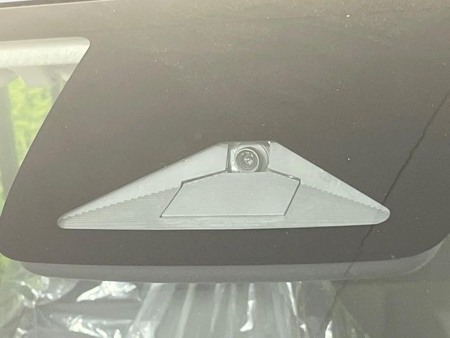 �y�z���_�Z���V���O�z���s���ɑO���̎ԗ�����F�����A�Փ˂������Ȏ��͌x��ƃu���[�L�ŏՓˉ���Ɣ�Q�y�����A�V�X�g�B�����S�Ƀh���C�u�����y���݂��������܂��B