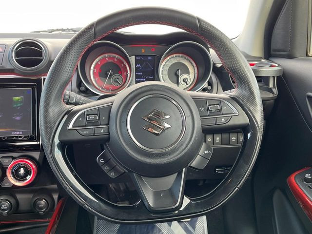 �y�����v�����X�e�A�����O�z�㎿�Ȋv���g�p���邱�ƂŁA��ɂ����������݂ƂĂ��^�]���₷���n���h���ł���