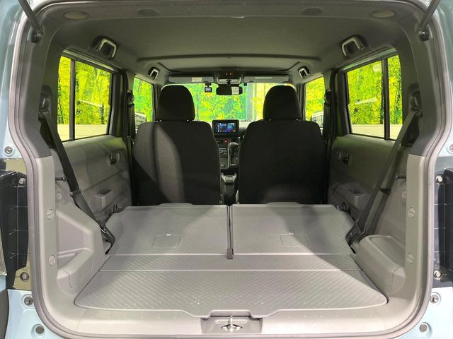 ���i�̂���������ʋ΁A���}���ɏ\���ȉ׎��X�y�[�X���m�ۂ��Ă���܂��B�Z�J���h�V�[�g��|���ƁA�傫�ȉו��̐ύڂ��\�ł���