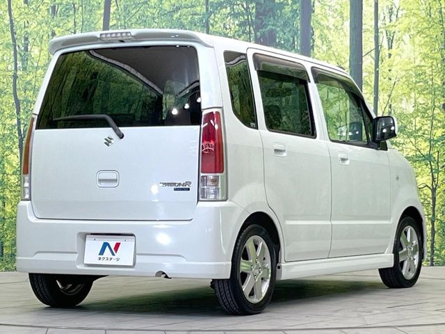 ☆全国のネクステージからお取り寄せが可能※!遠方の店舗に展示してあるクルマが気になる場合も、最寄りの店舗でご覧いただくことが可能です!是非私たちに要望をお聞かせください!※別途費用