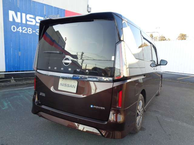 セレナ1.4 e-POWER ハイウェイスターV