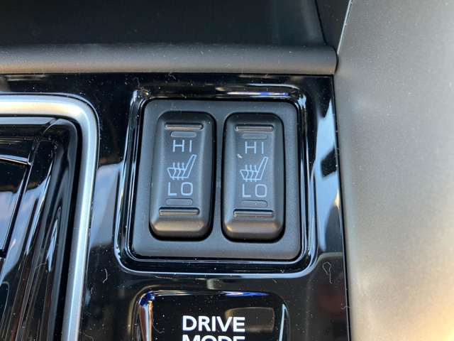 ���~�ɂ��ꂵ���V�[�g�q�[�^�[�����K���ۂ��ۂ�!�G�A�R���������O�ɏ�荞�ނ��Ƃ������h���C�o�[�̐g�̂�f�����g�߂Ă���܂�!