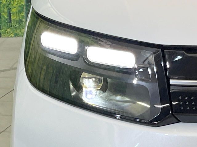 �yLED�w�b�h���C�g�z���V����ԑ��s�����ǍD�Ȏ��E���m�ۂ����S���ĉ^�]�ł��鍂�P�xLED�w�b�h���C�g�𑕔�!�_�����x�������A����d�͂��}�����Ă��܂��B