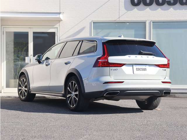 �V�i�����o�b�e���[�̓h�C�c��VARTA(�o���^)���g�p���܂��B���B�Ԃ̏����i�ɍ̗p����鍂�i���o�b�e���[�ł��B