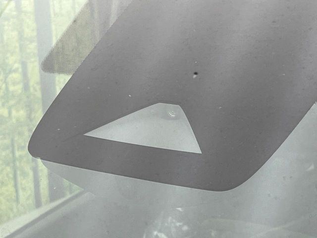 �y�C���e���W�F���g�G�}�[�W�F���V�[�u���[�L�z�t�����g�J�����őO���̎ԗ�����s�҂����m�B�Փ˂������Ȏ��͏Փ˔�Q�y���u���[�L���쓮�A�Փˉ�����T�|�[�g�B�����S�Ƀh���C�u�����y���݂��������܂��B