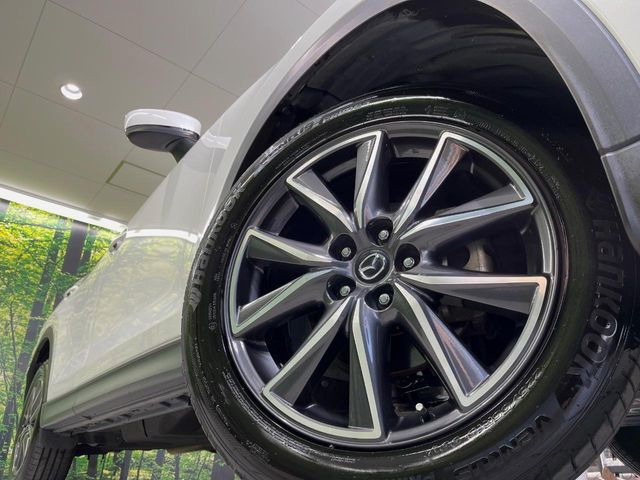 �y����19�C���`�A���~�z�C�[���z�O�ςɃ}�b�`���������A���~�z�C�[���𑕒����Ă���܂��B�e��ЊO�A���~�z�C�[����A�X�^�b�h���X�^�C�����戵�����Ă���܂��B���񂲑��k����������