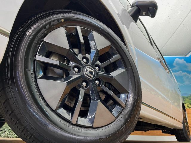 �y����16�C���`�A���~�z�C�[���z�O�ςɃ}�b�`���������A���~�z�C�[���𑕒����Ă���܂��B�e��ЊO�A���~�z�C�[����A�X�^�b�h���X�^�C�����戵�����Ă���܂��B���񂲑��k����������