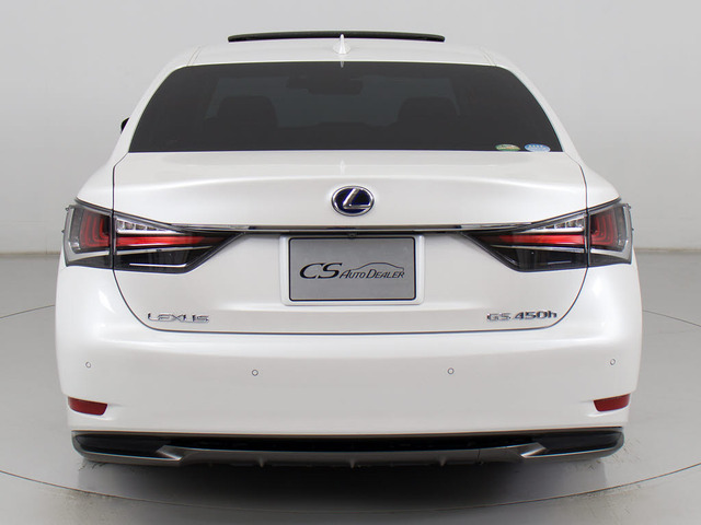 クリアランスソナーが付いています!フロント&リアにセンサーがあり、障害物に近づくと警告音が鳴りドライバーへお知らせ!すごく便利な人気装備です!!