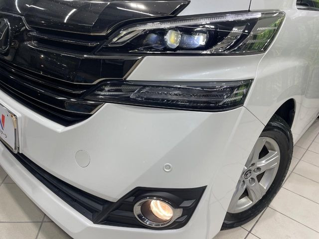 �yLED�w�b�h���C�g�z���V����ԑ��s�����ǍD�Ȏ��E���m�ۂ����S���ĉ^�]�ł��鍂�P�xLED�w�b�h���C�g�𑕔�!�_�����x�������A����d�͂��}�����Ă��܂��B