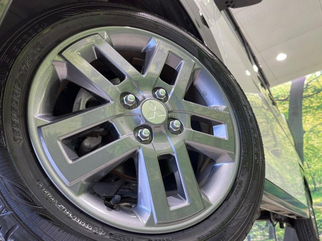 �y����15�C���`�A���~�z�C�[���z�O�ςɃ}�b�`���������A���~�z�C�[���𑕒����Ă���܂��B�e��ЊO�A���~�z�C�[����A�X�^�b�h���X�^�C�����戵�����Ă���܂��B���񂲑��k����������