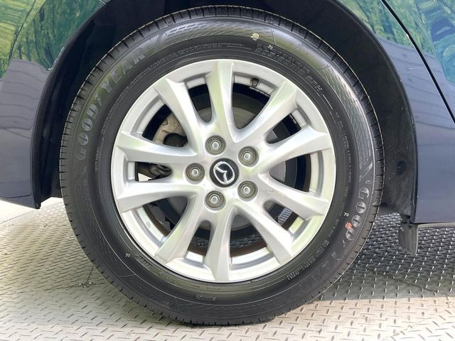 【純正16インチアルミホイール】外観にマッチした純正アルミホイールを装着しております。各種社外アルミホイールや、スタッドレスタイヤも取扱いしております。是非ご相談ください♪